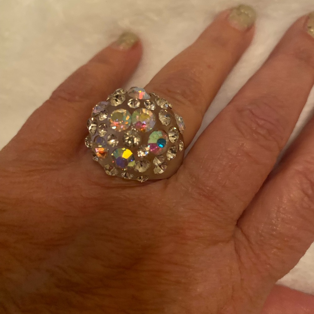 Elegant Silver Crystal Ring